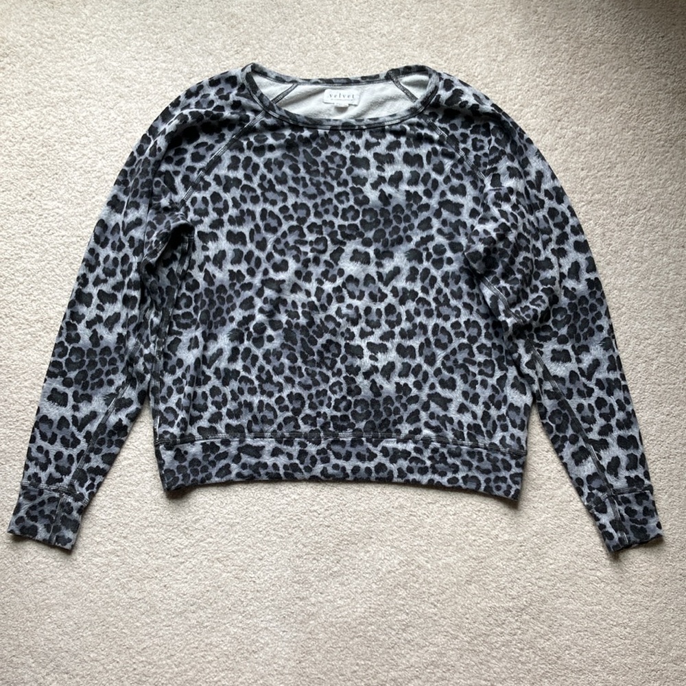 Velvet by Graham & Spencer animal print long sleeve